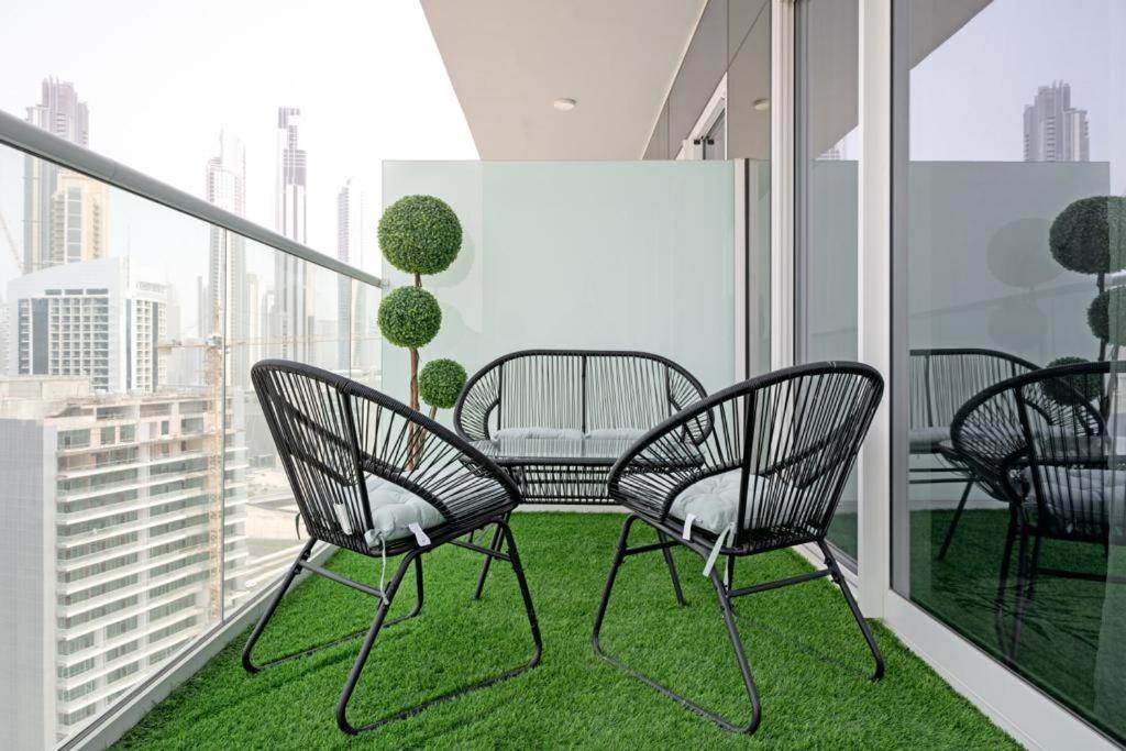 Brand New 1Br- Business Bay - Burj Khalifa View Apartment Дубай Екстериор снимка