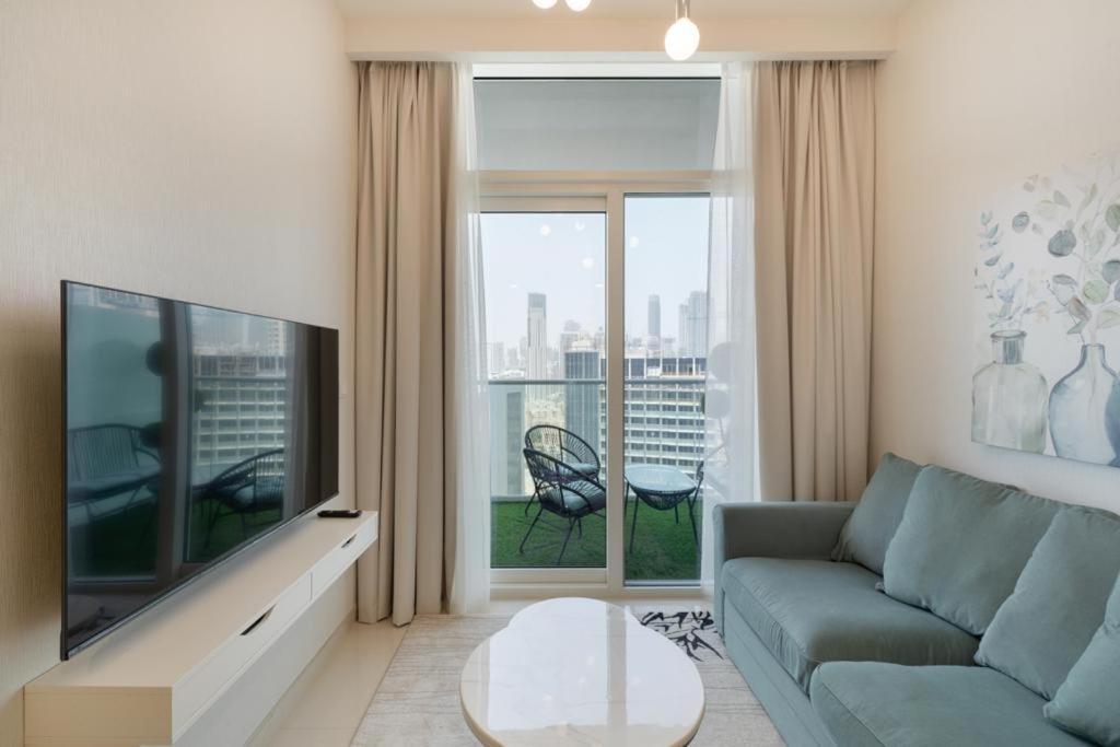 Brand New 1Br- Business Bay - Burj Khalifa View Apartment Дубай Екстериор снимка